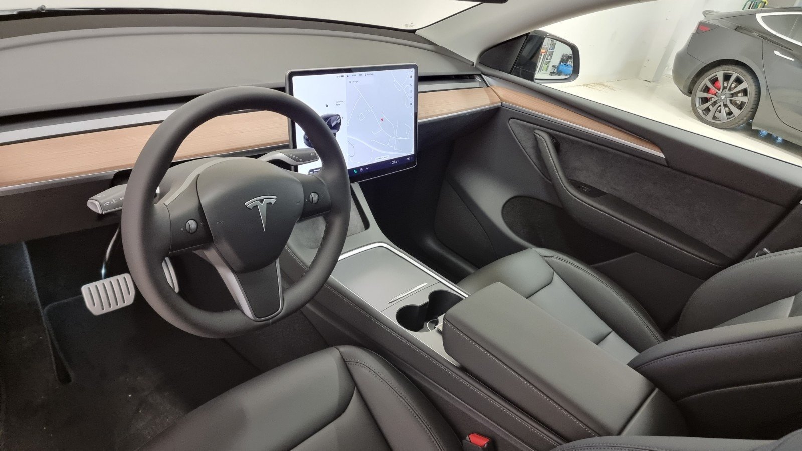 TESLA MODEL Y PERFORMANCE - Photo 10