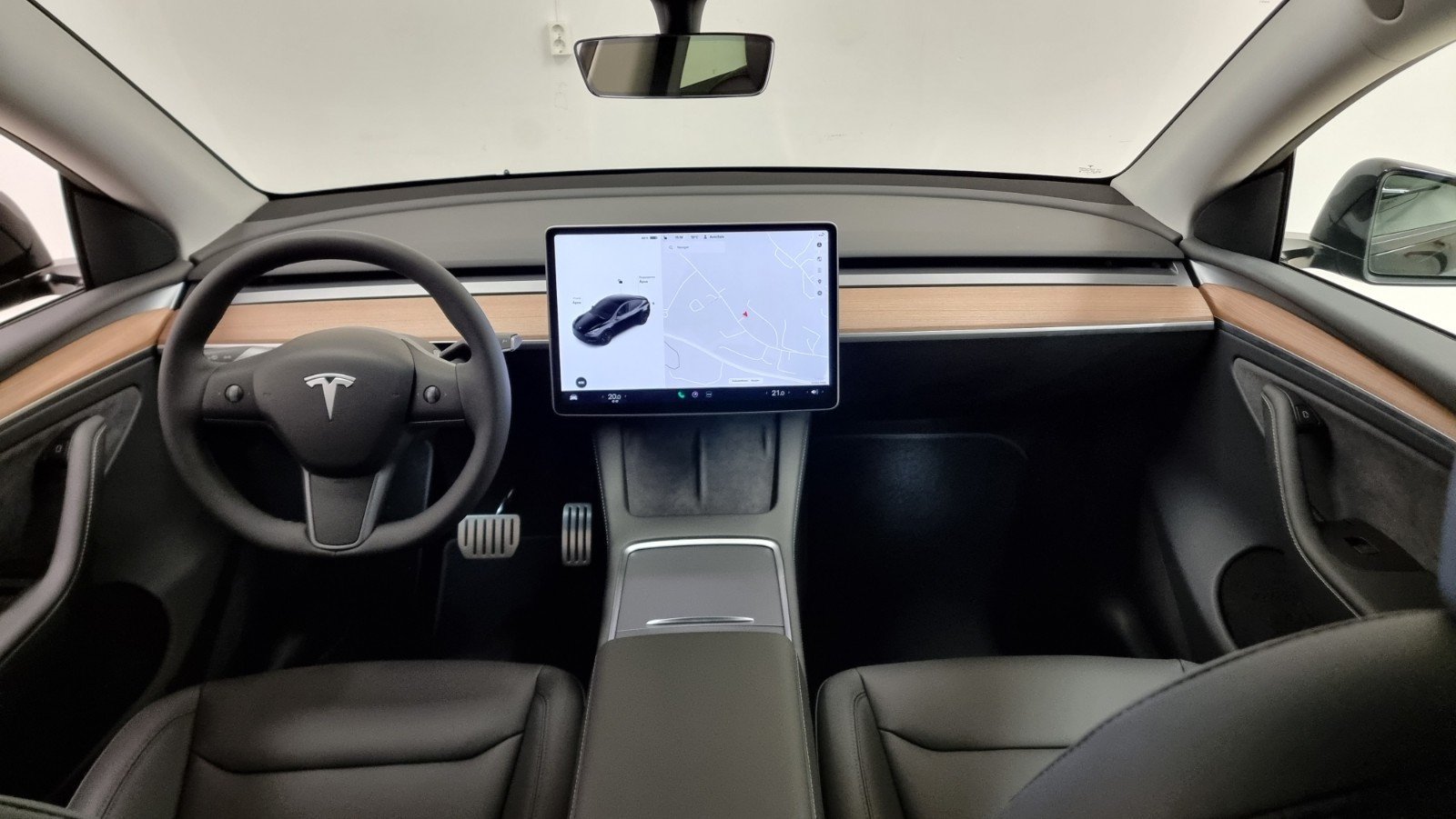 TESLA MODEL Y PERFORMANCE - Photo 14
