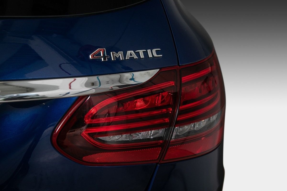 MERCEDES-BENZ CLASSE C IV 220 D 194 CH AMG LINE 4MATIC 9G-TRONIC - Photo 10