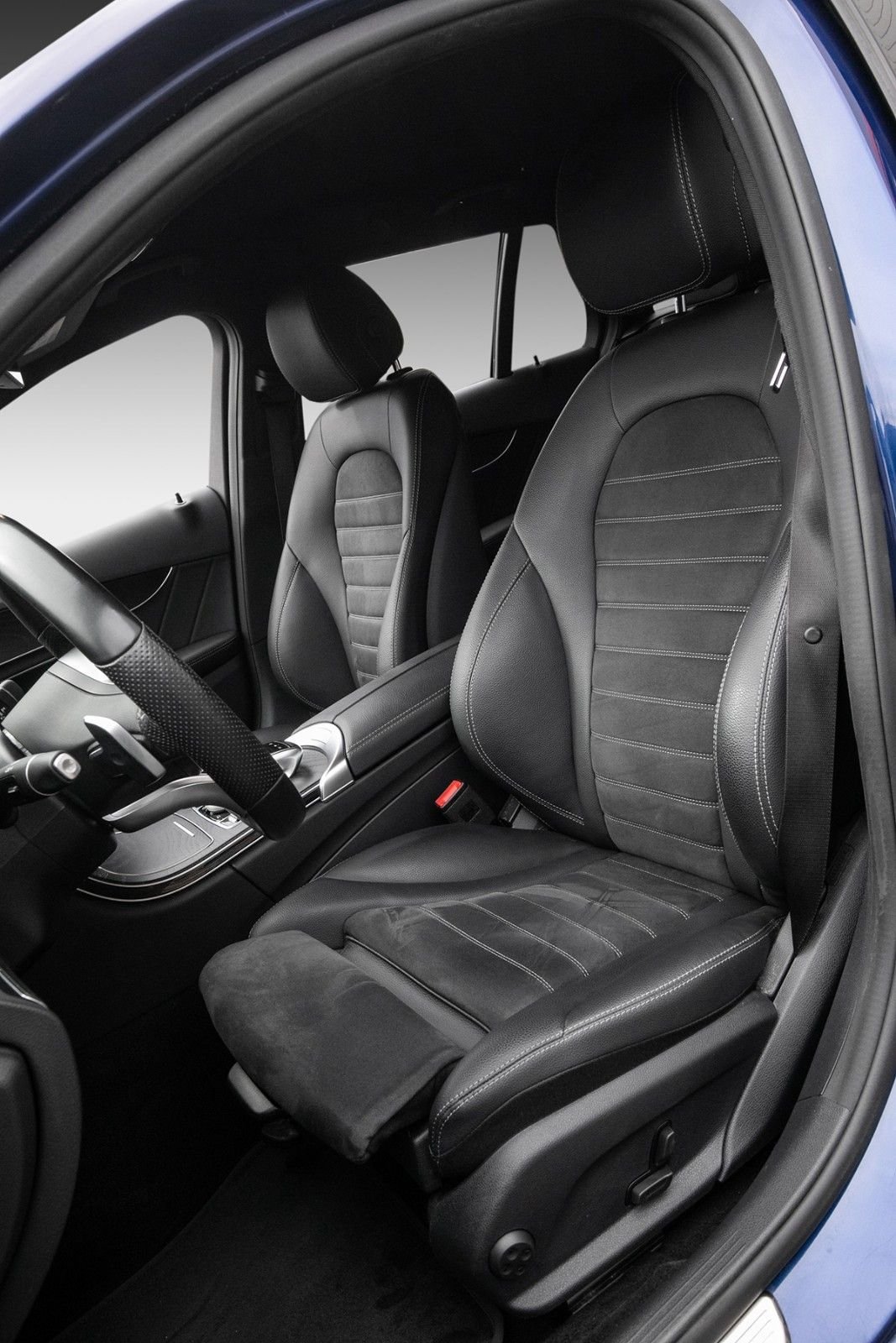 MERCEDES-BENZ CLASSE C IV 220 D 194 CH AMG LINE 4MATIC 9G-TRONIC - Photo 20