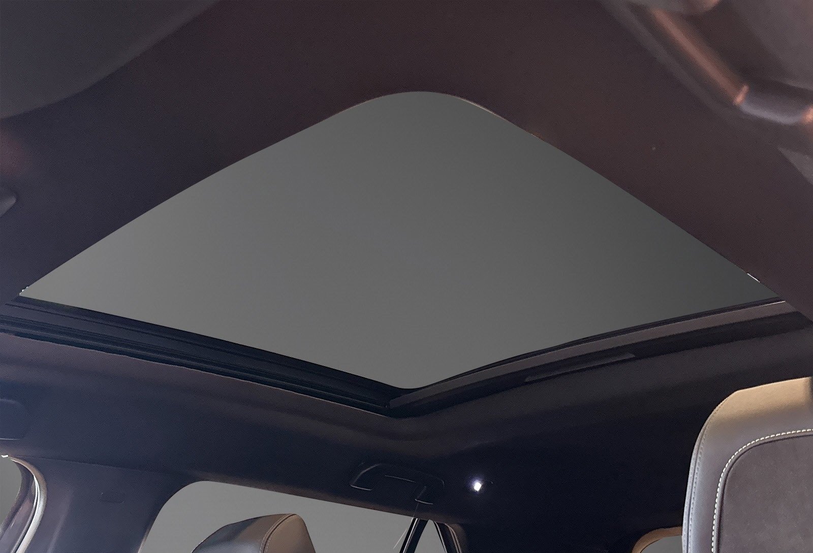 PEUGEOT E-2008 156 HP GT - Photo 10