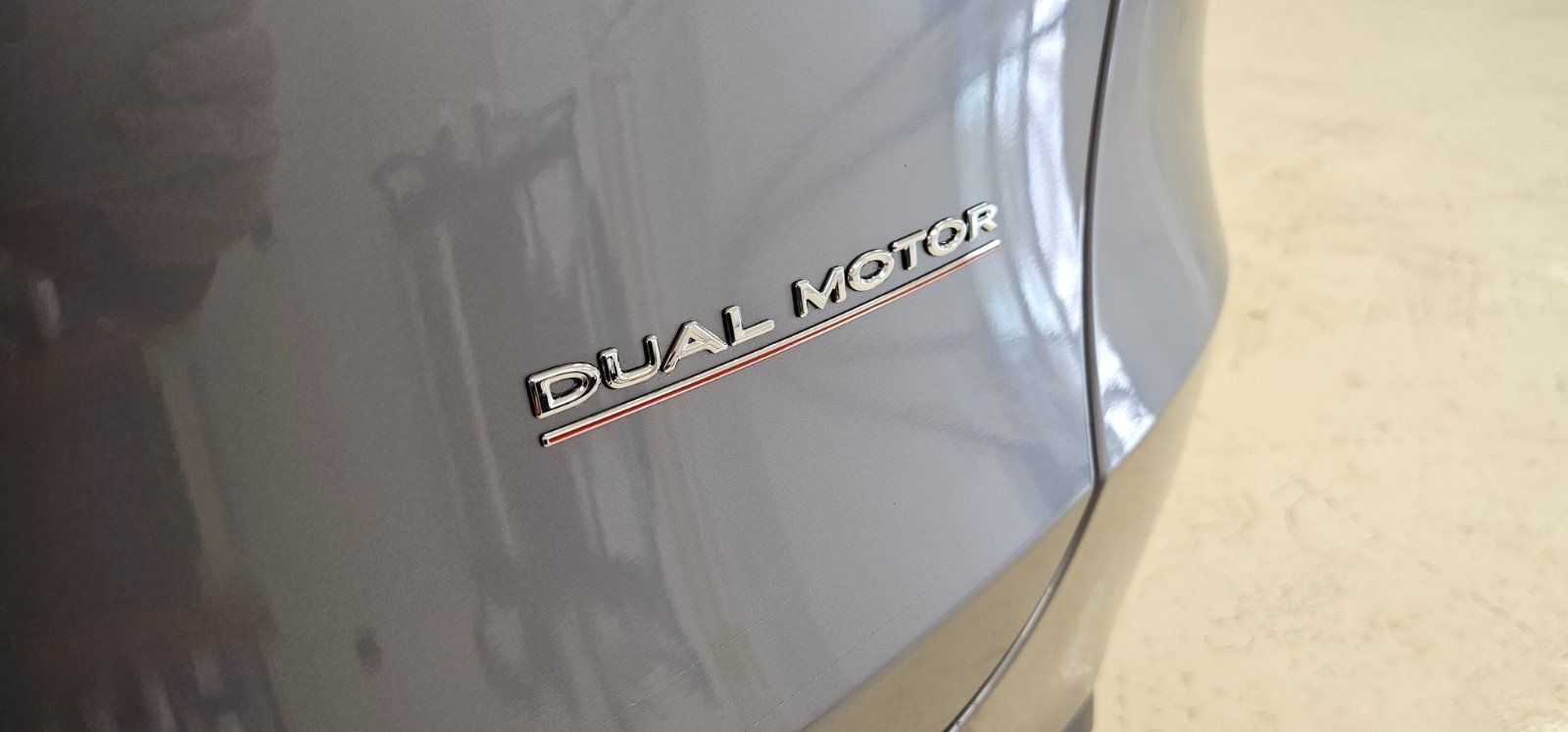 TESLA MODEL Y PERFORMANCE QUICKSILVER 2023 - Photo 9