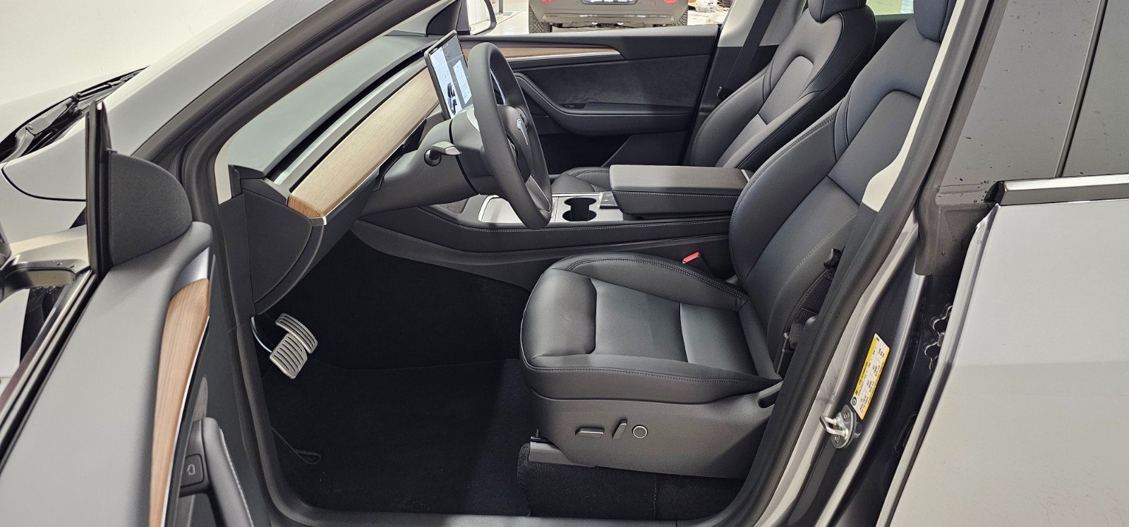 TESLA MODEL Y PERFORMANCE QUICKSILVER 2023 - Photo 12