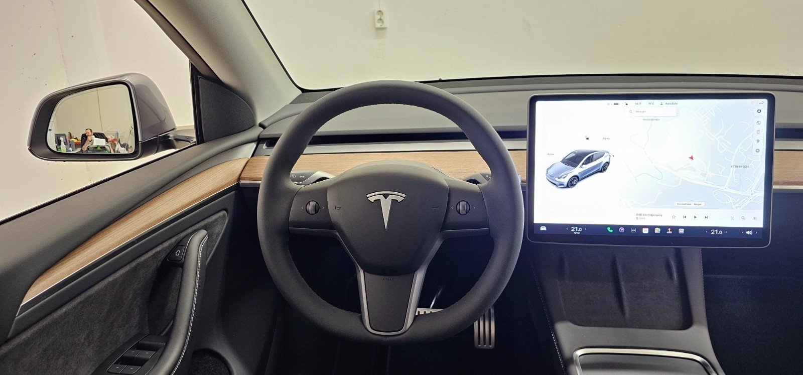 TESLA MODEL Y PERFORMANCE QUICKSILVER 2023 - Photo 17