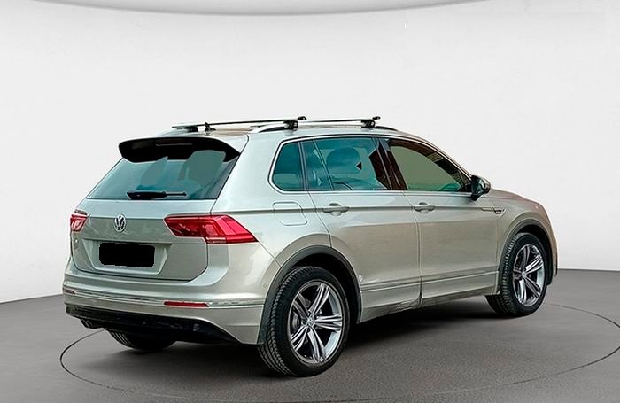 VOLKSWAGEN TIGUAN 2.0 TDI 150 4MOTION DSG7 R LINE - Photo 2