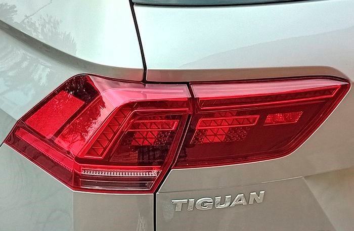 VOLKSWAGEN TIGUAN 2.0 TDI 150 4MOTION DSG7 R LINE - Photo 14