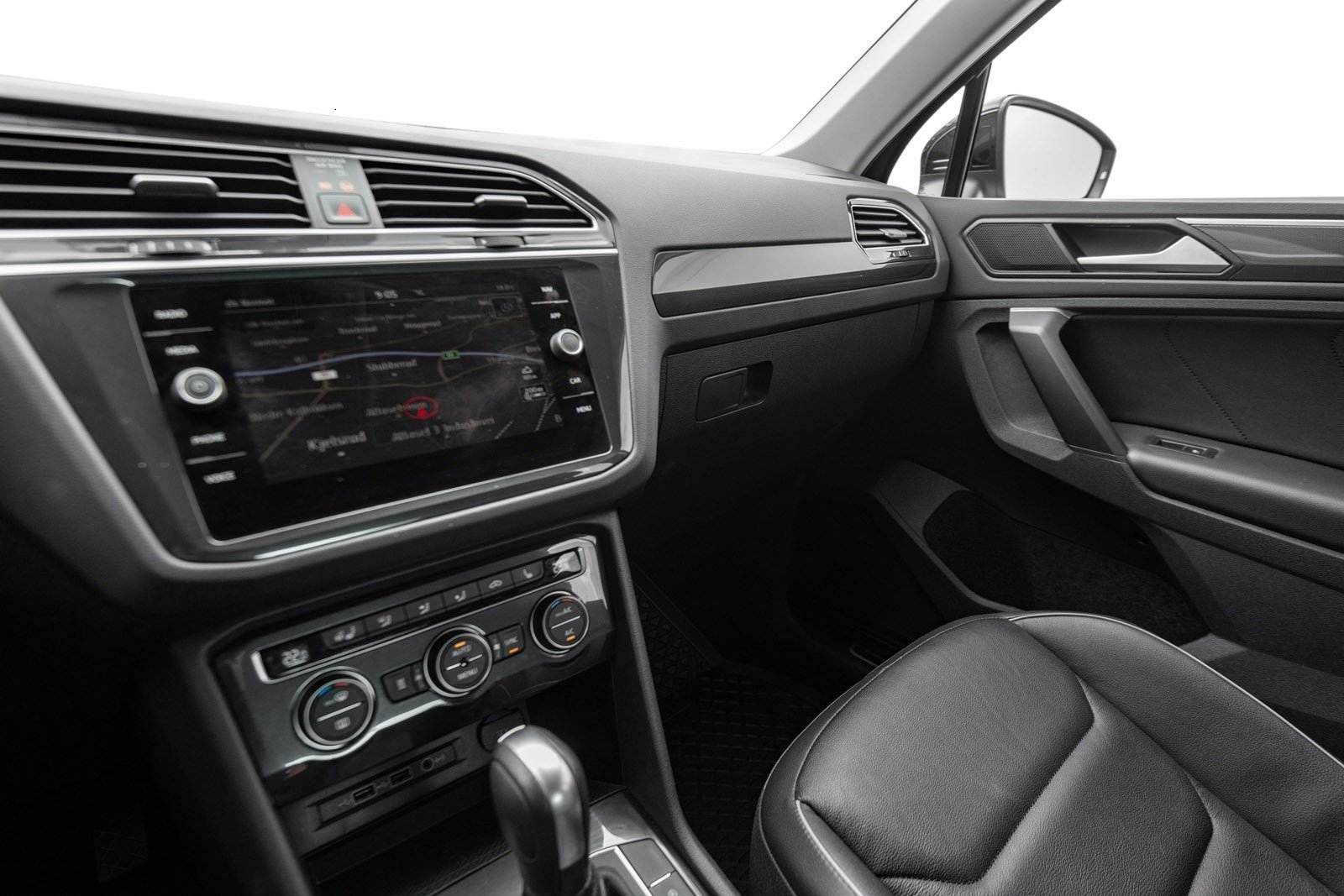 VOLKSWAGEN TIGUAN 2.0 TDI 150 EXCLUSIVE R LINE 4MOTION DSG7 - Photo 11