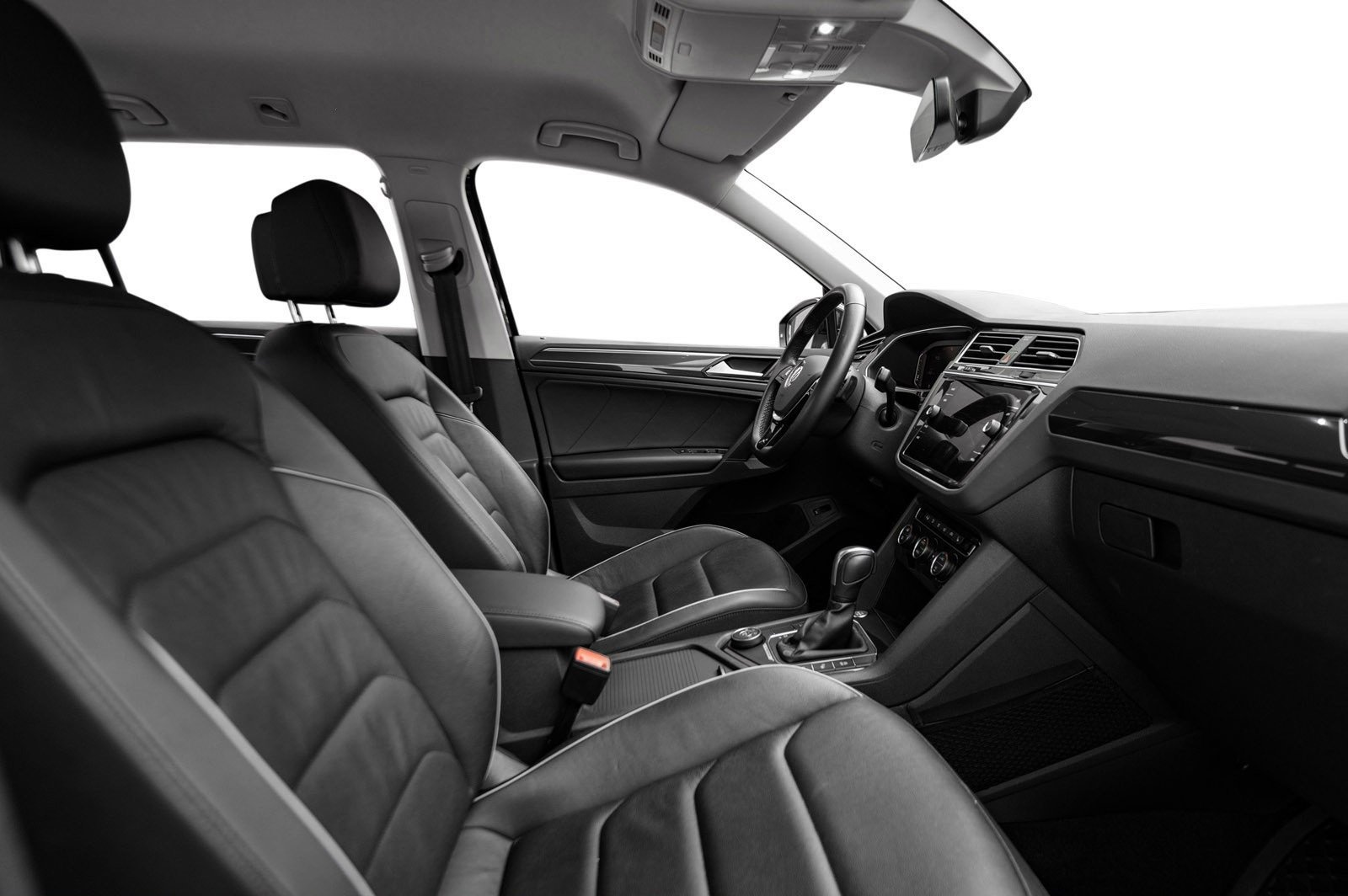 VOLKSWAGEN TIGUAN 2.0 TDI 150 EXCLUSIVE R LINE 4MOTION DSG7 - Photo 16