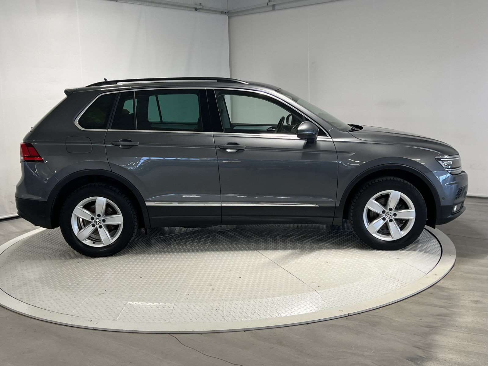 VOLKSWAGEN TIGUAN CONFORTLINE BUSINESS 2.0 TDI 150 DSG7 - Photo 7