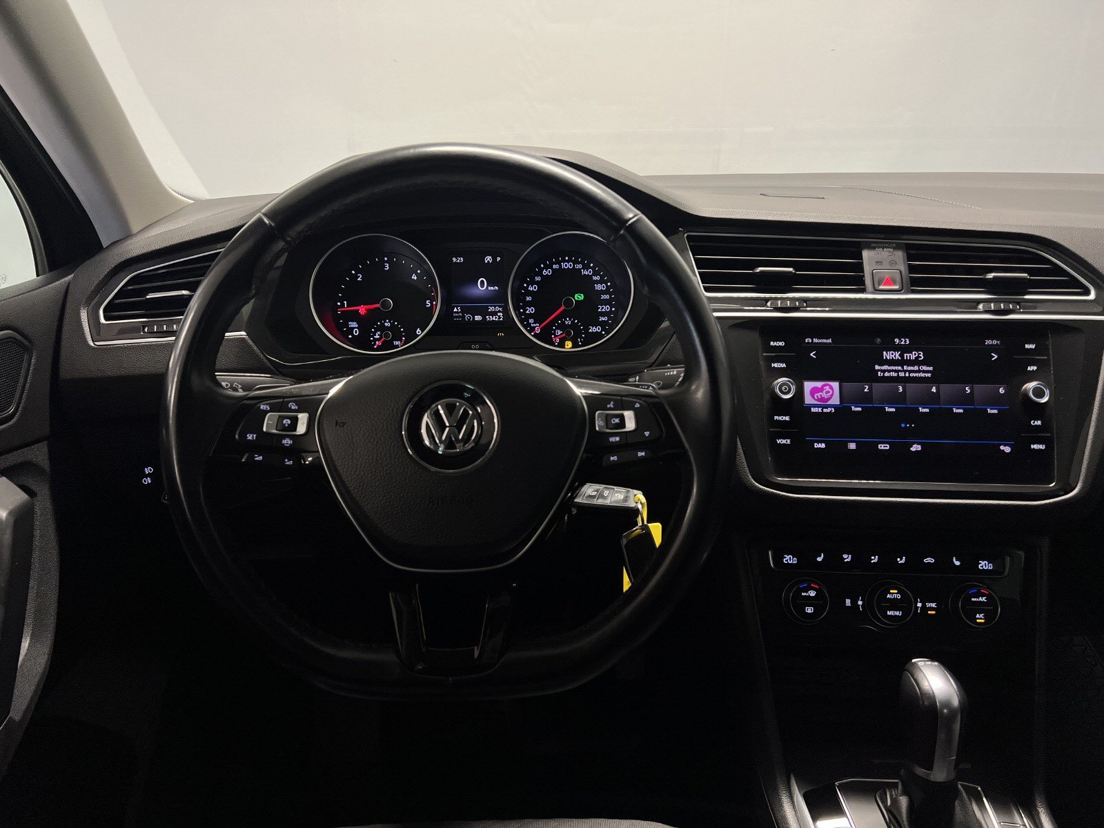 VOLKSWAGEN TIGUAN CONFORTLINE BUSINESS 2.0 TDI 150 DSG7 - Photo 8