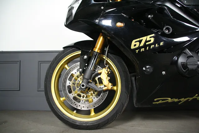 TRIUNFO DAYTONA 675 - Photo 21