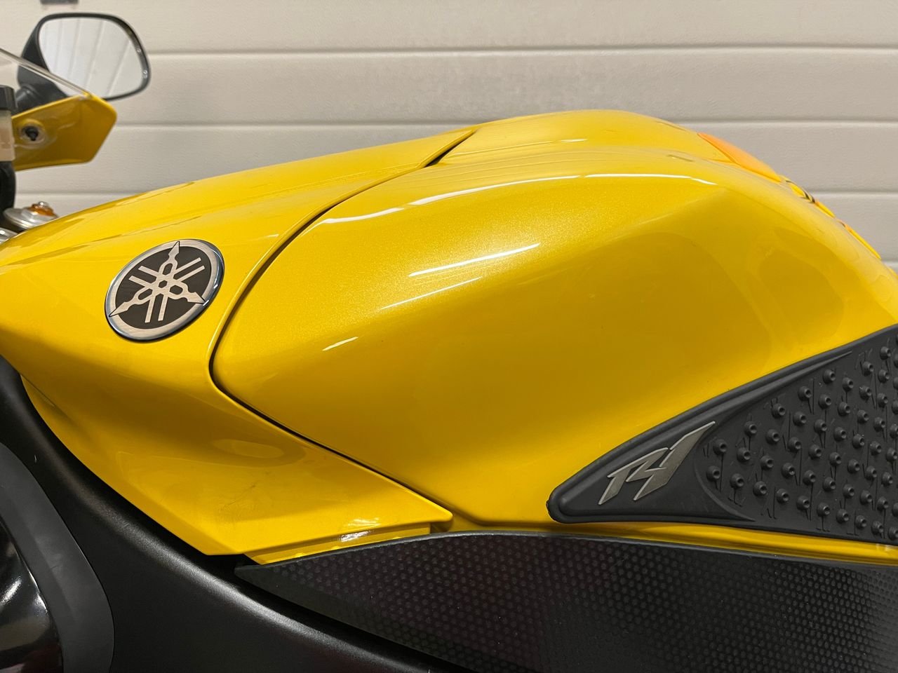 YAMAHA R1 - Photo 13