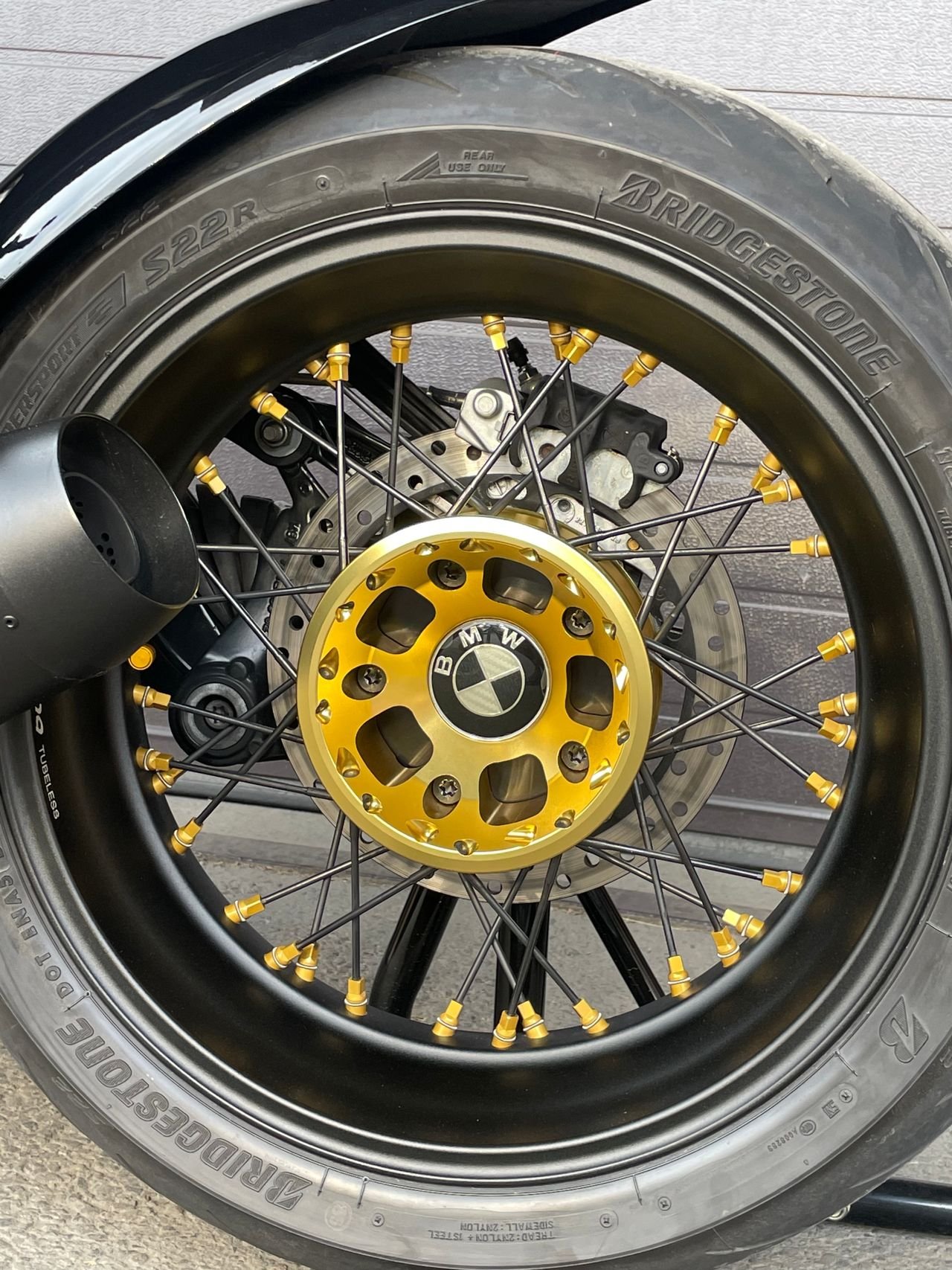 BMW R NINE T CUSTOM - Photo 34