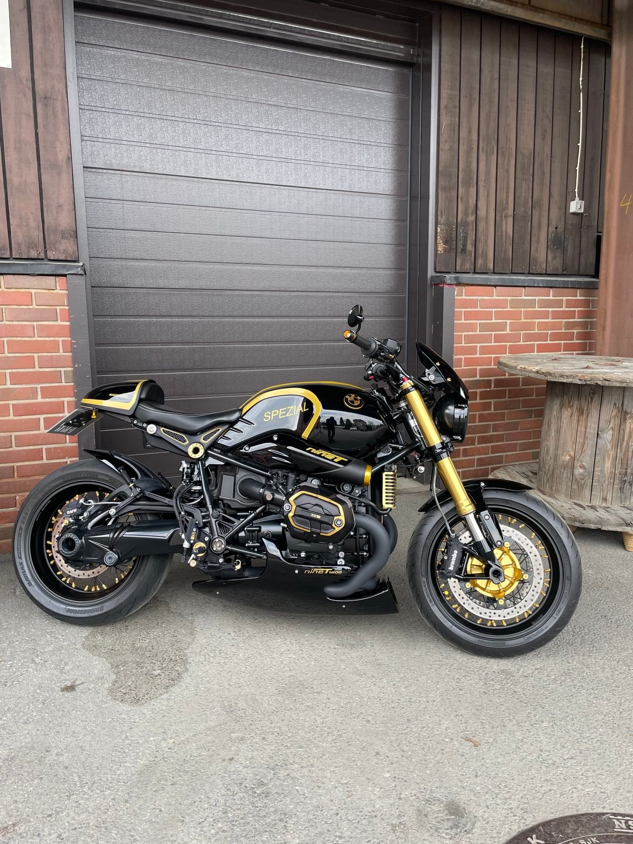 BMW R NINE T CUSTOM - Photo 7