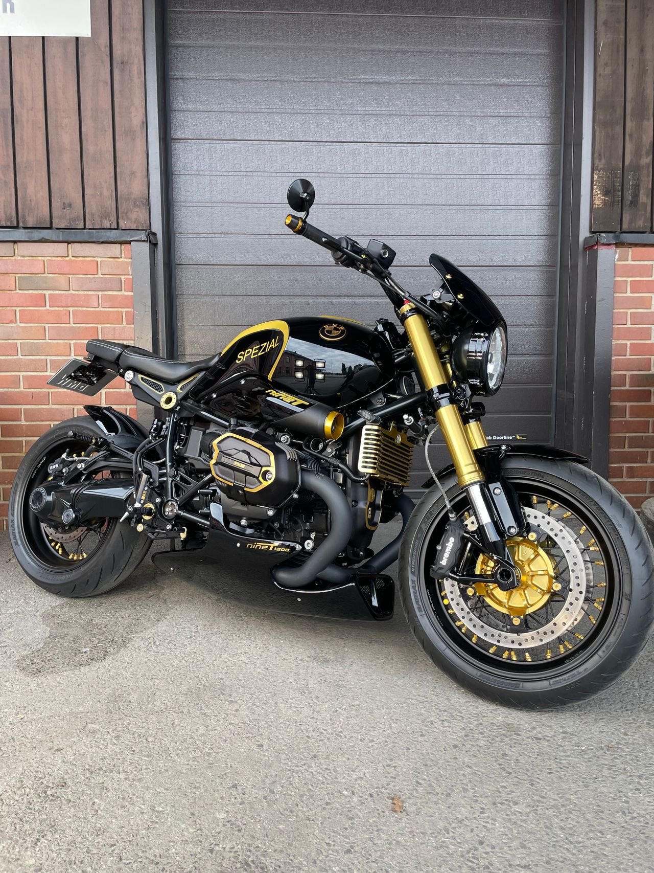 BMW R NINE T CUSTOM - Photo 5