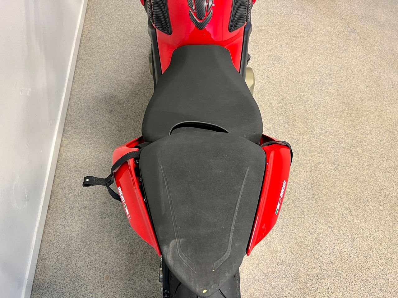 DUCATI STREETFIGHTER V4S - Photo 15