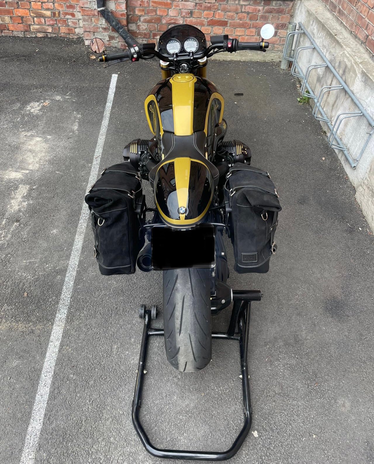 BMW R NINE T CUSTOM - Photo 19