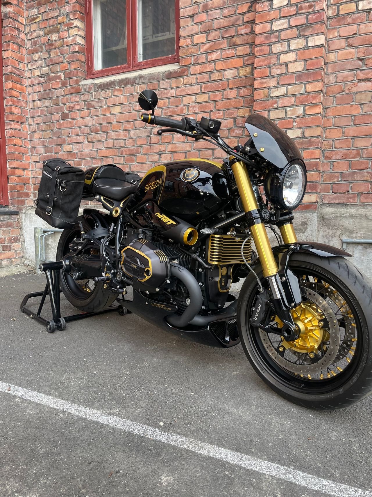 BMW R NINE T CUSTOM 2024