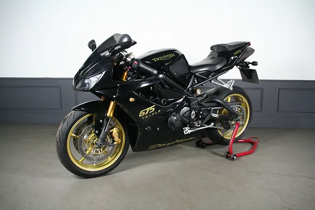 TRIUNFO DAYTONA 675 - Photo 8