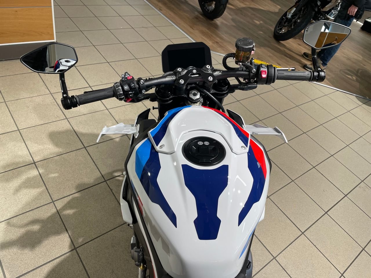 BMW M 1000 RR COMPÉTITION AKRAPOVIC EVO - Photo 12