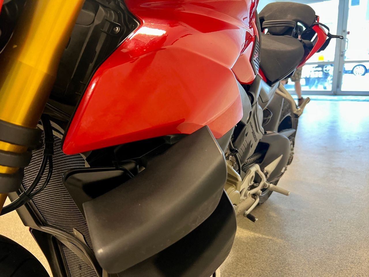 DUCATI STREETFIGHTER V4S - Photo 24