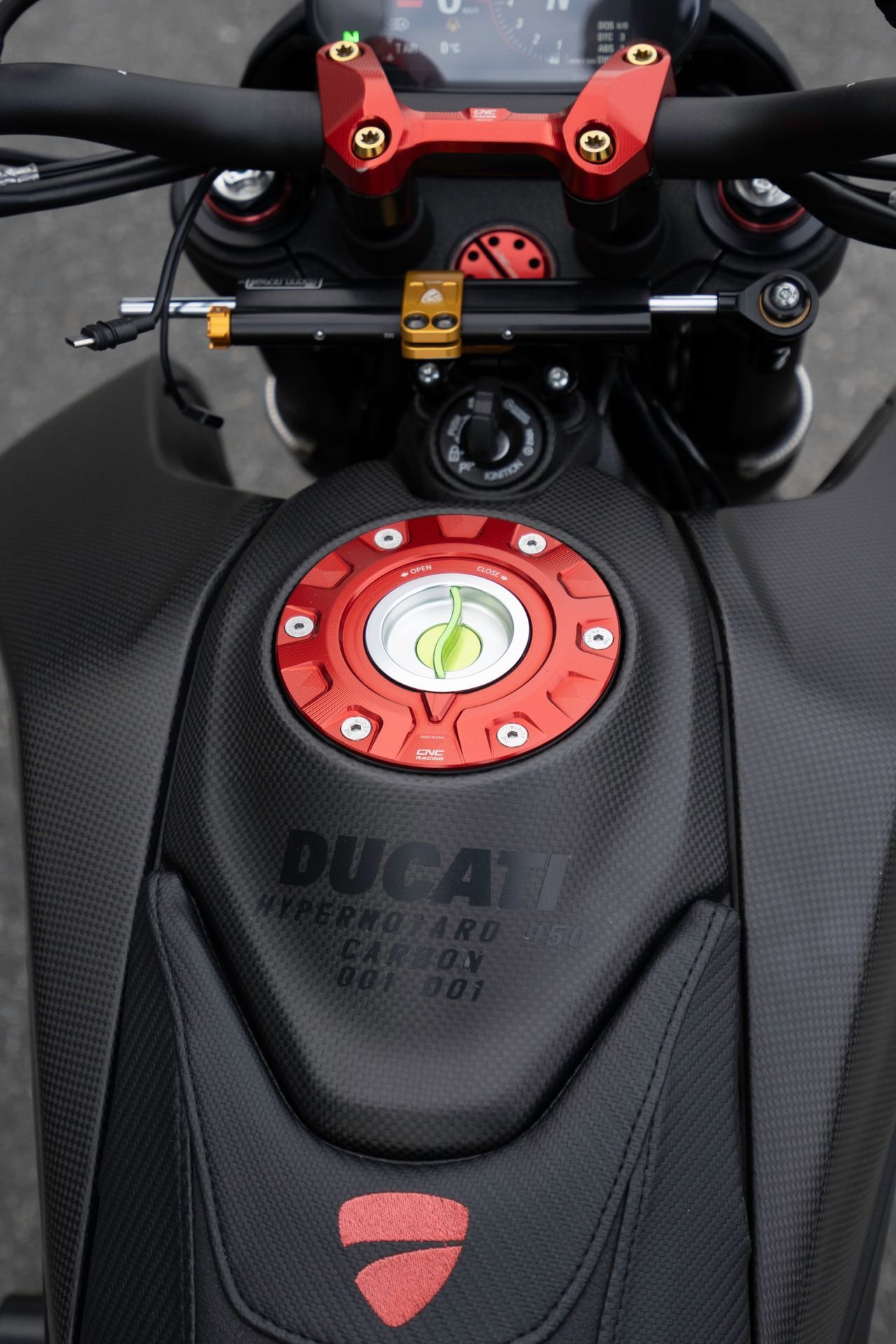 DUCATI 950 HYPERMOTARD CARBONO - Photo 10