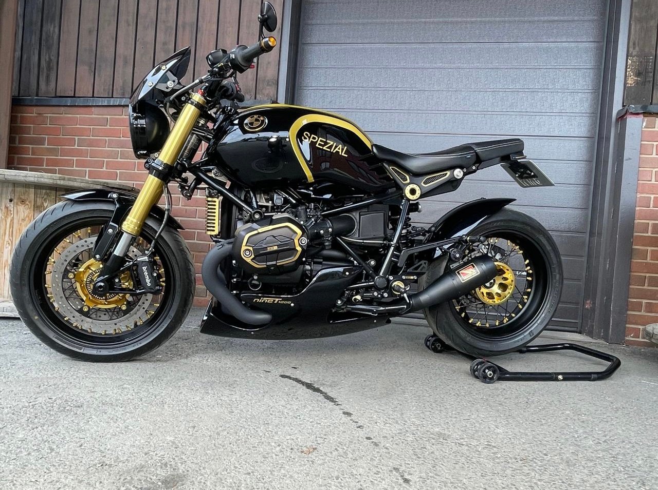 BMW R NINE T CUSTOM - Photo 10