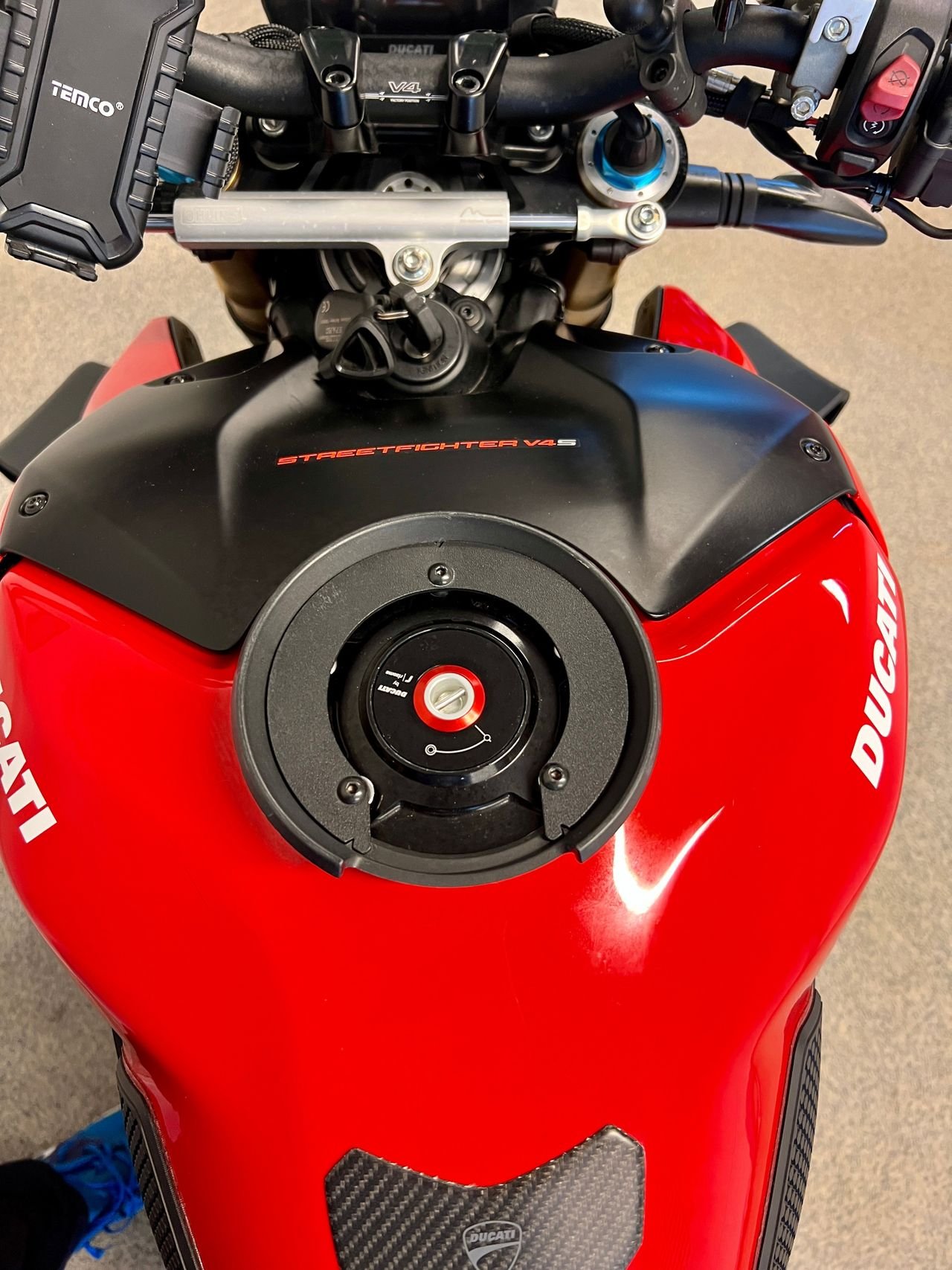 DUCATI STREETFIGHTER V4S - Photo 17