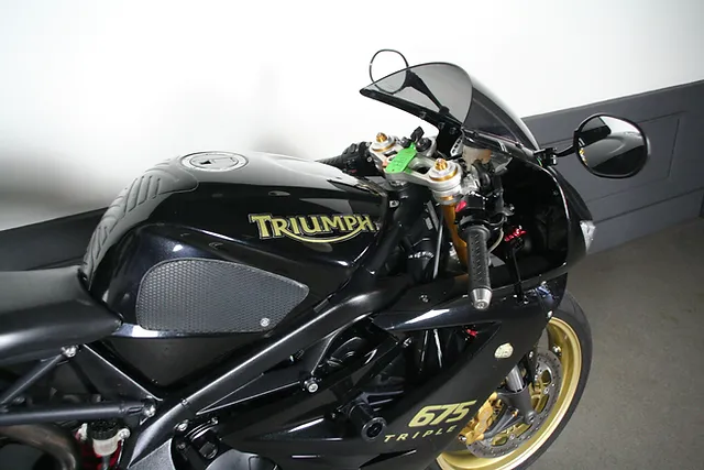 TRIUNFO DAYTONA 675 - Photo 14