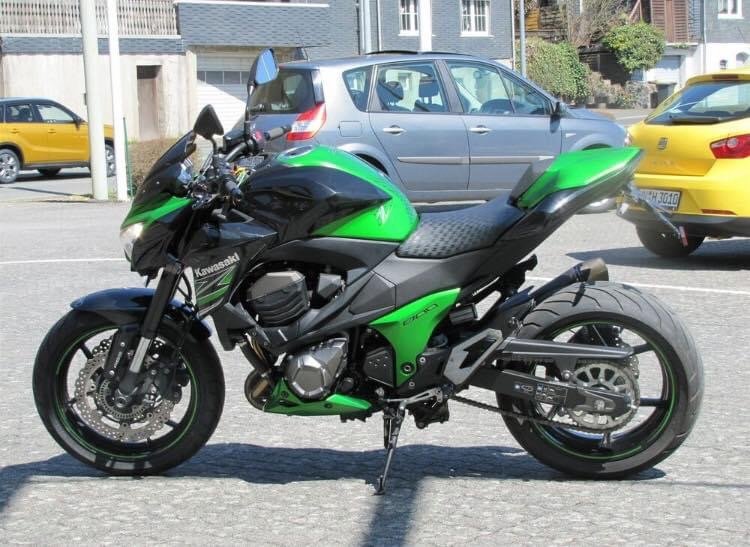 KAWASAKI Z800 AKRAPOVIC ABS - Photo 2