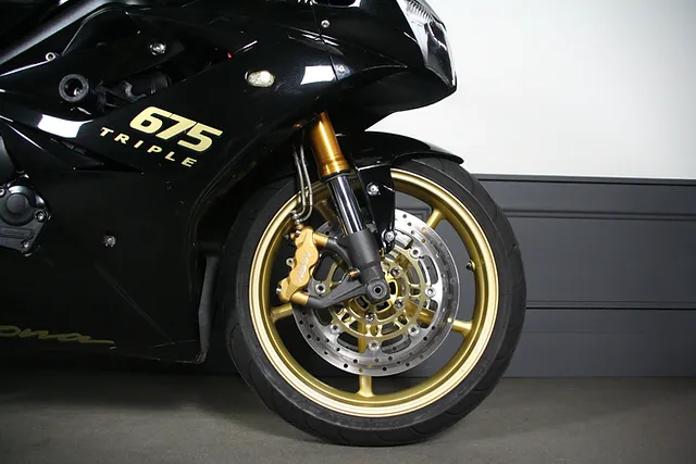 TRIUNFO DAYTONA 675 - Photo 17