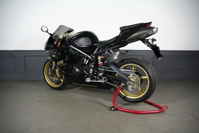 TRIUNFO DAYTONA 675 - Photo 6
