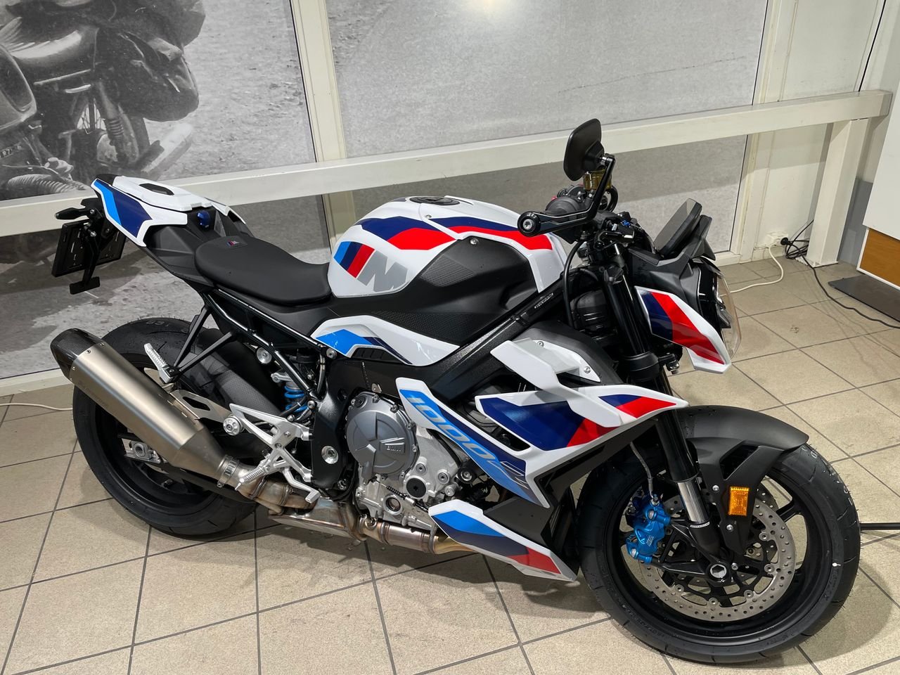 BMW M 1000 RR COMPÉTITION AKRAPOVIC EVO - Photo 10