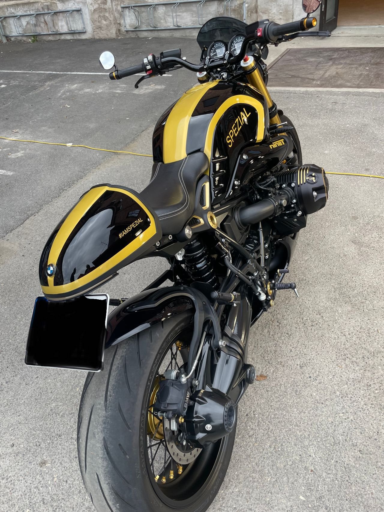 BMW R NINE T CUSTOM - Photo 33