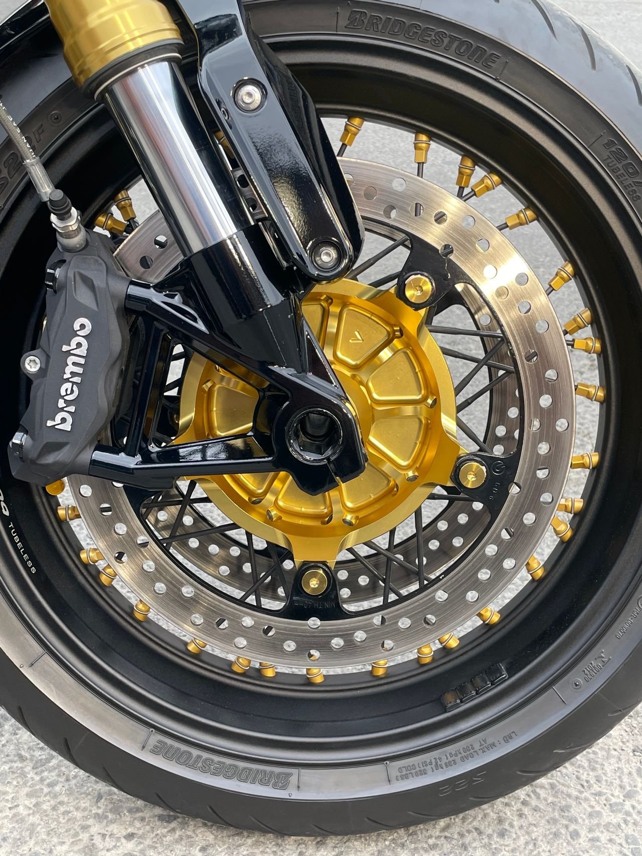 BMW R NINE T CUSTOM - Photo 35