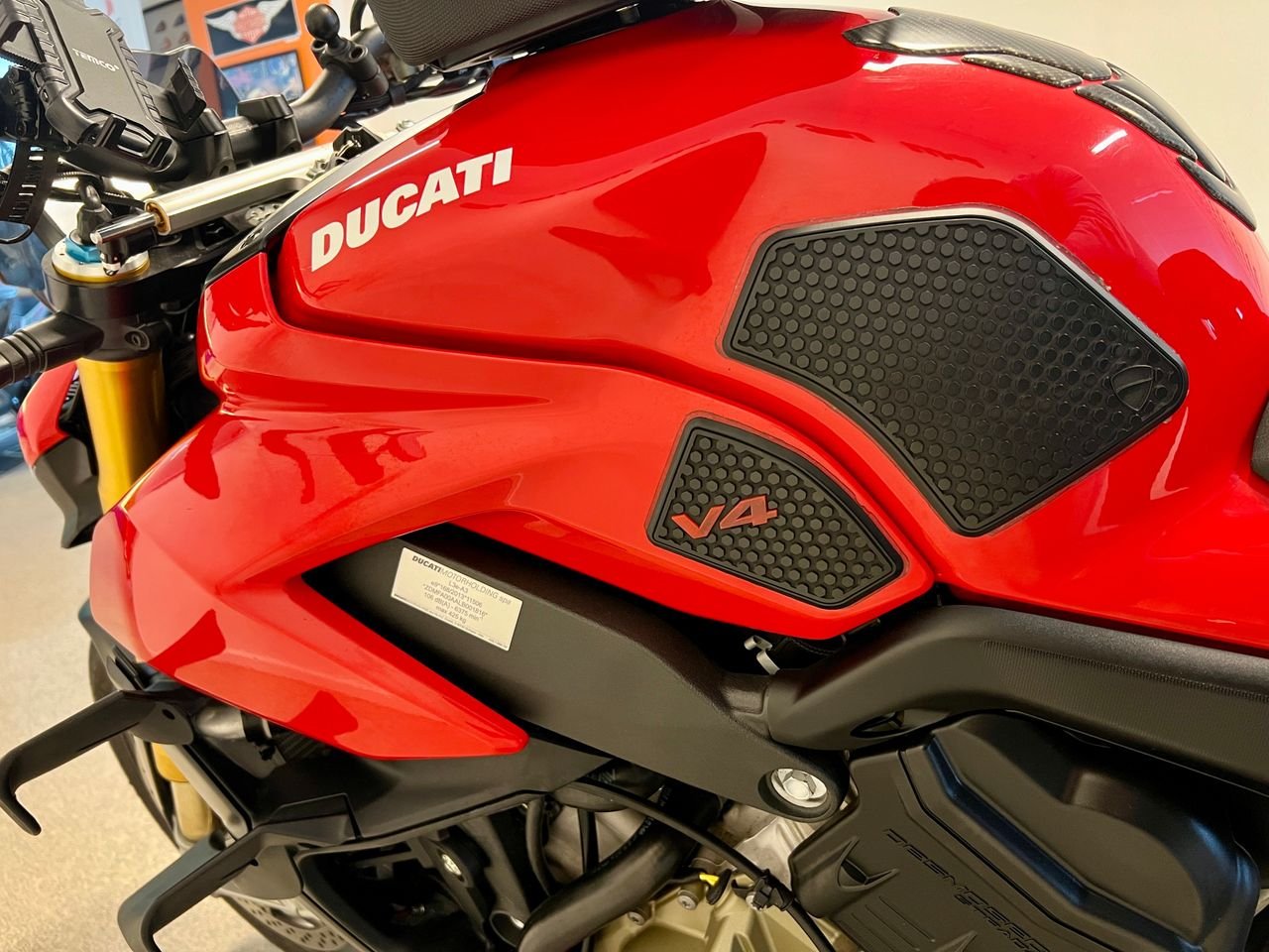 DUCATI STREETFIGHTER V4S - Photo 16
