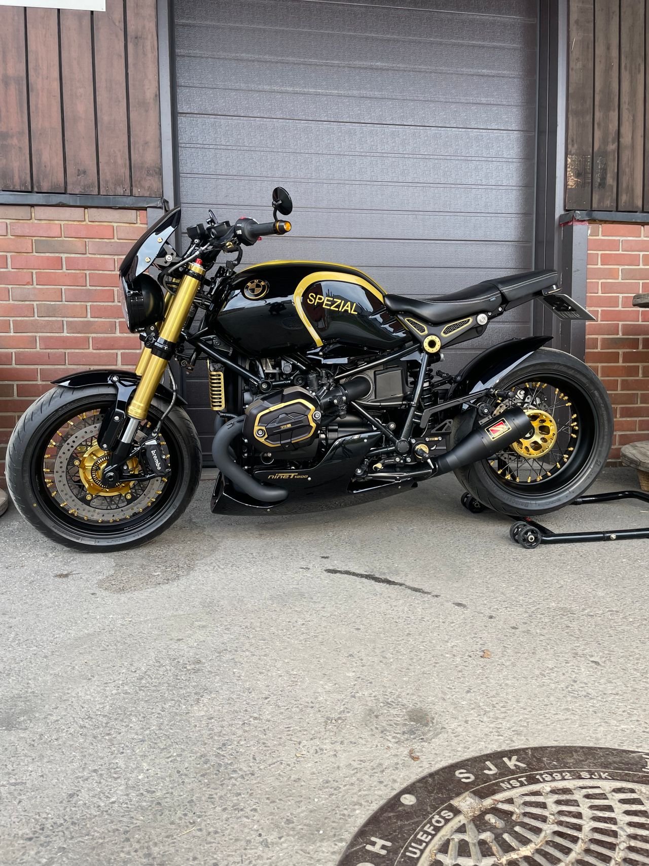 BMW R NINE T CUSTOM - Photo 4