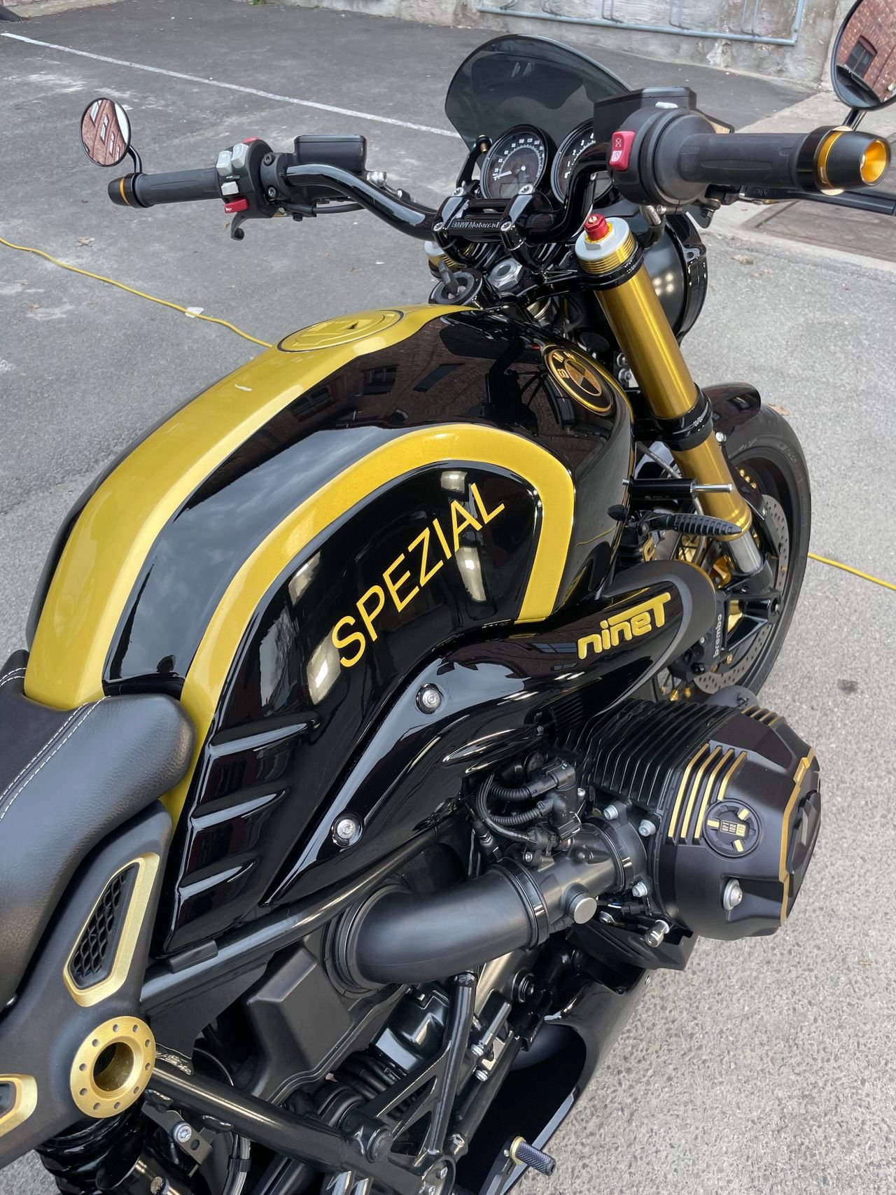 BMW R NINE T CUSTOM - Photo 32