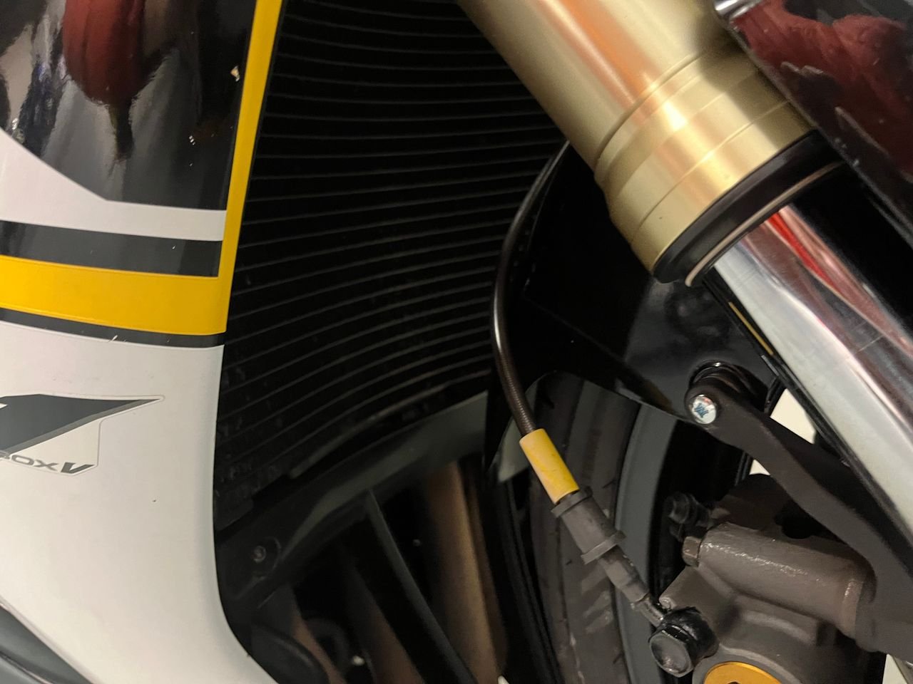 YAMAHA R1 - Photo 30